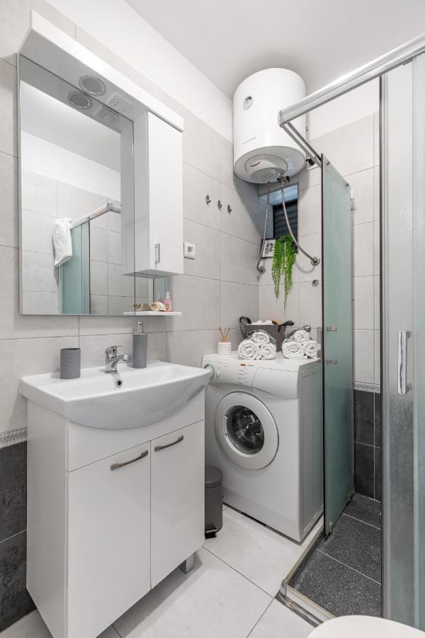 Cool Suite Split Luaran gambar