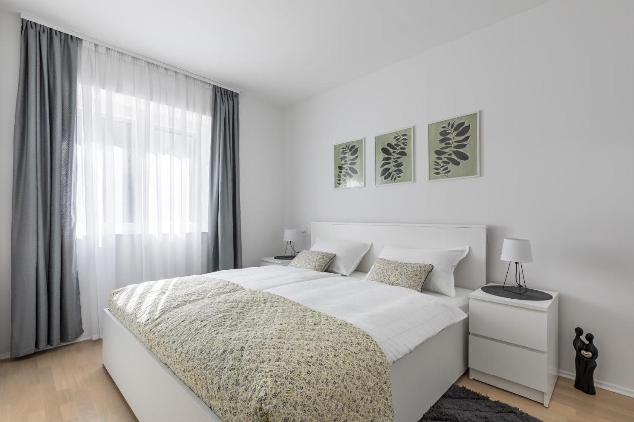 Cool Suite Split Luaran gambar